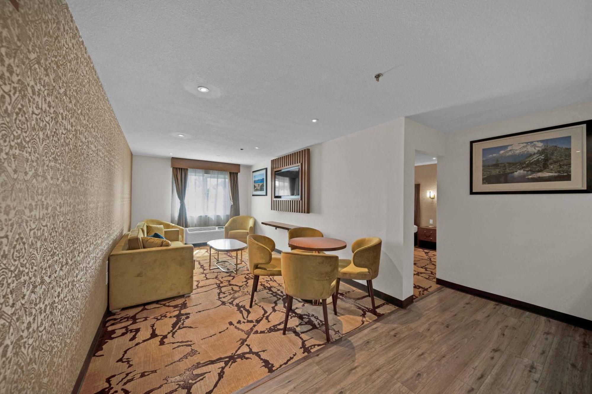 Baymont By Wyndham Anderson Motel Exterior photo